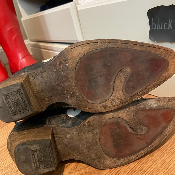 Corral boots - Picture 4 of 6